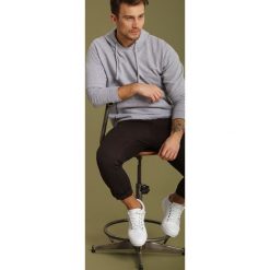 Bluza nierozpinana męska luźna. Szare bluzy męskie Top Secret, na lato, m, bez wzorów, sportowe, z kapturem, bez rękawów, z kapturem. W wyprzedaży za 39,99 zł.