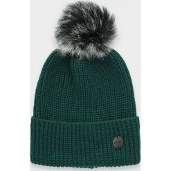 Czapka damska CAD602 - ciemna zieleń - Outhorn. Żółte czapki damskie Outhorn, na zimę, bez wzorów, ze splotem. Za 39,99 zł.