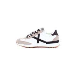 Buty Munich Fashion 8700002. Białe trampki męskie Munich Fashion, bez wzorów, bez zapięcia. Za 441,22 zł.
