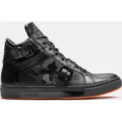 Czarne sneakersy męskie. Czarne sneakersy męskie Kazar, z paskami. Za 549,00 zł.