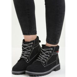 Czarne Traperki Fashion Casual. Czarne buty zimowe damskie marki Born2be, na płaskiej podeszwie. Za 89,99 zł.