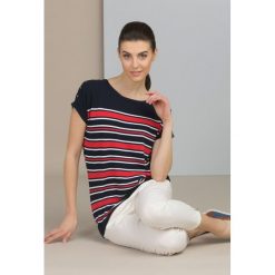 Sweter w marynarskim stylu. Szare swetry klasyczne damskie marki Monnari, na lato, w prążki, z wiskozy. Za 89,50 zł.