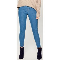 Jeansy super skinny - Niebieski. Niebieskie jeansy damskie Mohito. Za 69,99 zł.