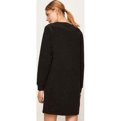 Moschino Underwear - Bluza piżamowa. Czarne piżamy damskie Moschino Underwear, s, z nadrukiem, z elastanu, bez rękawów, bez kaptura. W wyprzedaży za 649,90 zł.