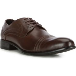 Buty męskie. Pomarańczowe buty wizytowe męskie Wittchen, ze skóry, bez zapięcia. W wyprzedaży za 186,91 zł.