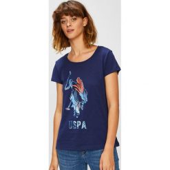 U.S. Polo - Top. Niebieskie topy damskie marki U.S. Polo, s, z nadrukiem, z bawełny, z okrągłym kołnierzem. W wyprzedaży za 149,90 zł.