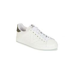 Buty Victoria DEPORTIVO BASKET PIEL. Białe trampki i tenisówki damskie Victoria, bez wzorów, bez zapięcia. Za 215,20 zł.
