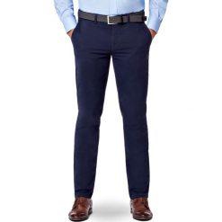 Spodnie Granatowe Chino Tommy II. Czarne chinosy męskie marki LANCERTO, s, w kolorowe wzory, z elastanu. Za 299,90 zł.