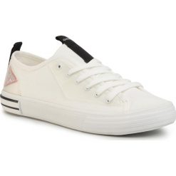 Tenisówki GUESS - Nettuno Low FM6NTL FAB12 WHITE. Białe półbuty męskie Guess, na co dzień, z aplikacjami, z gumy, bez zapięcia. W wyprzedaży za 379,00 zł.