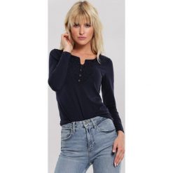 Granatowa Bluzka Ethnic. Niebieskie bluzki damskie other, xl, bez wzorów, bez kołnierzyka, z długim rękawem. Za 29,99 zł.