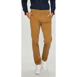 Pierre Cardin - Spodnie. Żółte spodnie męskie s, z elastanu, casualowe. W wyprzedaży za 159,90 zł.