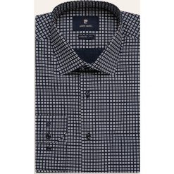Pierre Cardin - Koszula. Niebieskie koszule męskie Pierre Cardin, bez wzorów, z bawełny, eleganckie, z klasycznym kołnierzykiem, z długim rękawem. W wyprzedaży za 199,90 zł.