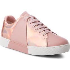 Sneakersy EMPORIO ARMANI - X3X067 XL525 00382 Peach. Różowe półbuty damskie Emporio Armani, ze skóry ekologicznej. W wyprzedaży za 439,00 zł.