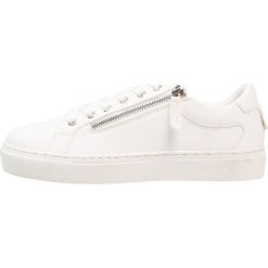 Trampki damskie slip on: Coolway ROBBY Tenisówki i Trampki white