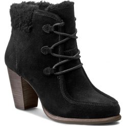 Botki UGG - W Analise 1008620 W/Blk. Czarne buty zimowe damskie marki Ugg, ze skóry, eleganckie, na sznurówki. W wyprzedaży za 469,00 zł.