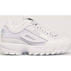 Fila - Buty Disruptor Patches. Białe buty sportowe damskie Fila, bez wzorów, ze skóry, sportowe. W wyprzedaży za 359,90 zł.