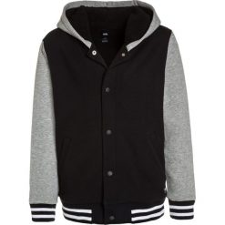 Vans UNIVERSITY II BOYS Kurtka przejściowa blackcement heather. Czarne kurtki sportowe męskie Vans, z bawełny. W wyprzedaży za 223,20 zł.