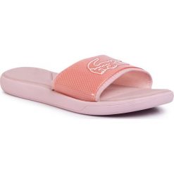 Klapki LACOSTE - L.30 Neo Slide 120 1 Cfa 7-39CFA00067F8 Nat/Wht. Różowe klapki damskie Lacoste, bez wzorów, z tworzywa sztucznego, bez obcasa. W wyprzedaży za 179,00 zł.