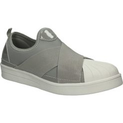 Sportowe casu l43653. Szare buty sportowe damskie Casu, bez wzorów, ze skóry ekologicznej, sportowe. Za 119,99 zł.