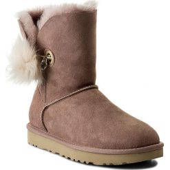 Buty UGG - W Irina 1017502 W/Dus. Różowe kozaki damskie Ugg, ze skóry, bez obcasa, bez zapięcia. Za 1159,00 zł.
