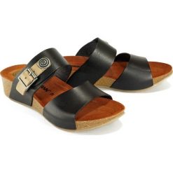 DR. BRINKMANN 700959-1 schwarz, klapki profilaktyczne damskie. Klapki damskie Dr. Brinkmann, bez wzorów, ze skóry, bez obcasa. Za 219,90 zł.