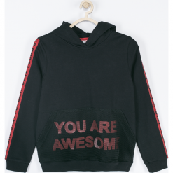 Bluza. Czarne bluzy dziewczęce rozpinane OH OK, z aplikacjami, z bawełny, z długim rękawem, długie, z kapturem. Za 99,90 zł.