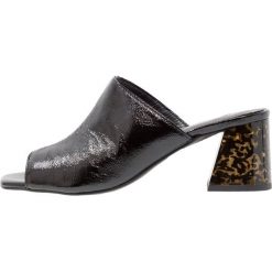 Chodaki damskie: L'INTERVALLE DANICA Klapki black