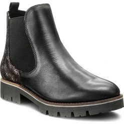 Sztyblety CAPRICE - 9-25406-29 Black Comb 019. Czarne buty zimowe damskie marki Caprice, z materiału, na obcasie. W wyprzedaży za 229,00 zł.