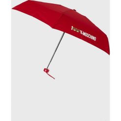 Moschino - Parasol. Czerwone parasole MOSCHINO, bez wzorów. W wyprzedaży za 219,90 zł.