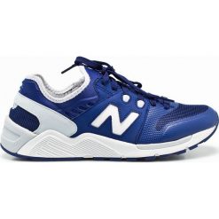 New Balance - Buty. Niebieskie buty sportowe męskie marki New Balance, z materiału. W wyprzedaży za 269,90 zł.