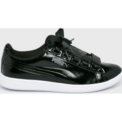 Puma - Buty Vikky Ribbon. Czarne buty sportowe damskie Puma, bez wzorów, ze skóry, sportowe. W wyprzedaży za 129,90 zł.