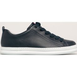 Camper - Buty skórzane Runner Four. Niebieskie sneakersy męskie Camper, z okrągłym noskiem, na sznurówki. W wyprzedaży za 399,90 zł.