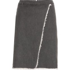 Spódniczka dżinsowa bonprix szary denim. Szare spódniczki damskie bonprix, z denimu. Za 37,99 zł.