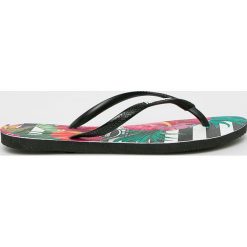 Havaianas - Japonki. Czarne klapki damskie Havaianas, bez wzorów, z gumy, bez obcasa. W wyprzedaży za 89,90 zł.