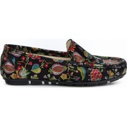 Mokasyny damskie - skóra naturalna - model 001 – kolor czarne liście. Czarne mokasyny damskie Zapato, do pracy, na lato, bez wzorów, z jeansu, klasyczne, na niskim obcasie, na płaskiej podeszwie, bez zapięcia. Za 310,00 zł.