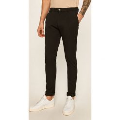 Tailored & Originals - Spodnie. Czarne spodnie męskie Tailored & Originals, bez wzorów, z elastanu. Za 299,90 zł.