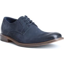 Buty męskie. Niebieskie półbuty męskie Wittchen, bez wzorów, ze skóry, klasyczne, bez zapięcia. W wyprzedaży za 229,90 zł.