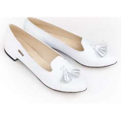 Balerinki w szpic - skóra naturalna - model 045 - kolor biały. Białe baleriny damskie Zapato, bez wzorów, z jeansu, klasyczne, bez obcasa, na obcasie. Za 299,00 zł.