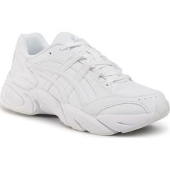 Sneakersy ASICS - Gel-Bnd 1024A040 White/White 100. Białe półbuty damskie Asics, ze skóry ekologicznej. Za 249,00 zł.