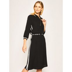 Sukienka codzienna Liu Jo Sport TA0204 T8552. Czarne sukienki damskie Liu Jo Sport, na co dzień, m, bez wzorów, z elastanu, sportowe, bez kołnierzyka, bez rękawów, proste. Za 699,00 zł.