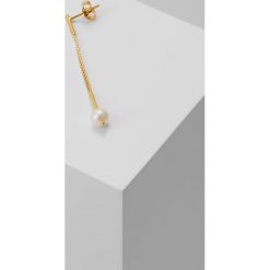 Kolczyki damskie: Vibe Harsløf EARRING PEARL Kolczyki goldcoloured
