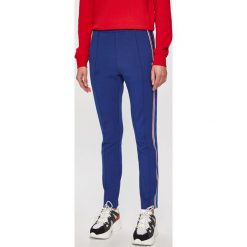 Scotch & Soda - Spodnie. Niebieskie spodnie dresowe damskie Scotch & Soda, s, z elastanu. W wyprzedaży za 329,90 zł.