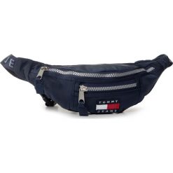 Saszetka nerka TOMMY JEANS - Tjw Heritage Bumbag Nylon AW0AW08282 BLU. Niebieskie nerki damskie Tommy Jeans, bez wzorów, z jeansu, bez dodatków. W wyprzedaży za 279,00 zł.