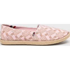 Tommy Jeans - Espadryle. Różowe espadryle damskie Tommy Jeans, bez wzorów, z jeansu, bez obcasa. W wyprzedaży za 159,90 zł.