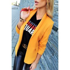 Żakiet KERRY MUSTARD. Żółte kamizelki damskie Żakiet KERRY MUSTARD, bez wzorów, bez kaptura. W wyprzedaży za 129,00 zł.
