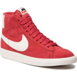 Buty NIKE - Blazer Mid Vntg Suede 917862 602 Speed Red/Sail/Sail/Black. Czerwone buty sportowe damskie Nike, bez wzorów, ze skóry, sportowe. W wyprzedaży za 359,00 zł.