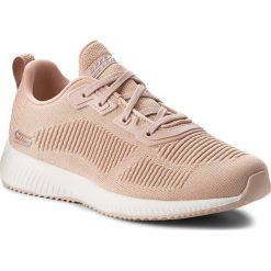 Buty SKECHERS - BOBS SPORT Total Glam 32502/LTPK Lt. Pink. Różowe buty sportowe damskie Skechers, bez wzorów, z tworzywa sztucznego, sportowe, na fitness i siłownię. W wyprzedaży za 179,00 zł.