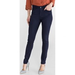 Vero Moda Spodnie Niebieski. Niebieskie spodnie damskie Vero Moda, s, bez wzorów, z elastanu. Za 131,95 zł.