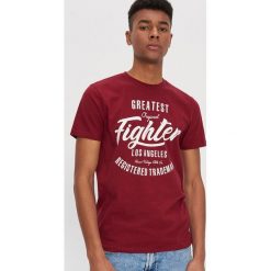T-shirt z nadrukiem - Bordowy. Czerwone t-shirty męskie House, s, z nadrukiem, bez kołnierzyka. Za 39,99 zł.