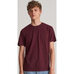 Gładki T-shirt - Bordowy. Czerwone t-shirty męskie Reserved, s, bez wzorów, bez kołnierzyka. Za 24,99 zł.